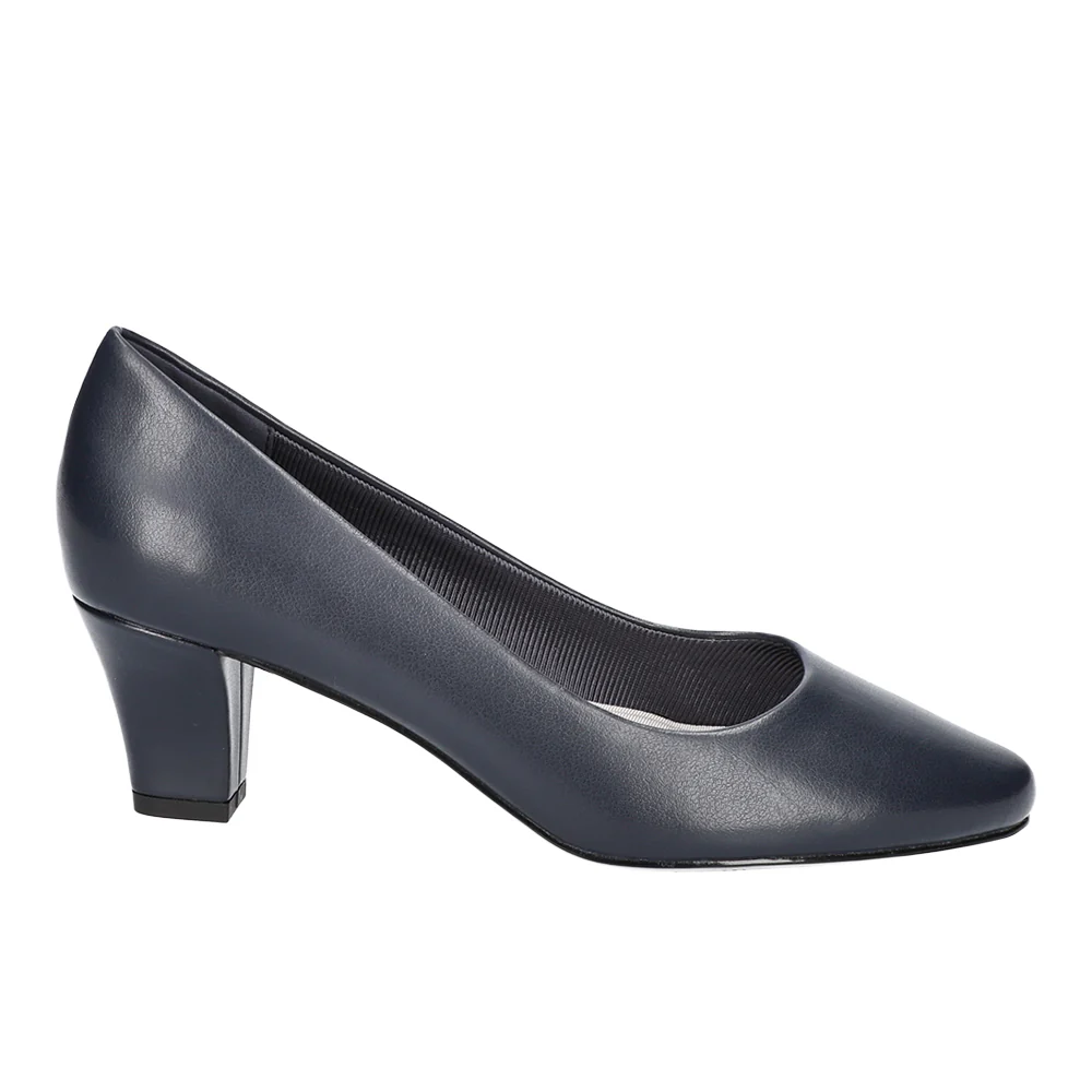 Ballari Round Toe Block Heel Pumps