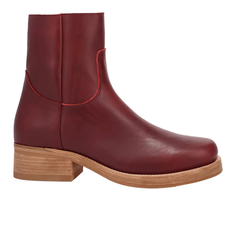 Banner Round Toe Zippered Boots