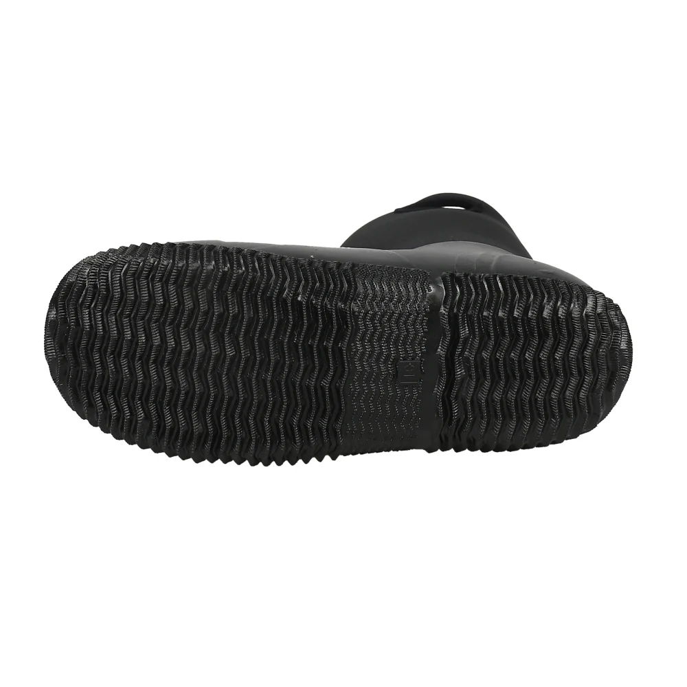 Barnyard Round Toe Pull On Rain Boots - Image 5