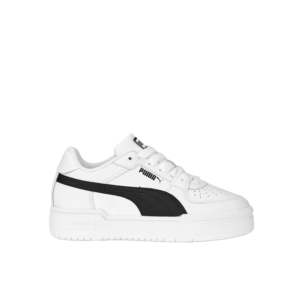 CA Pro Classic Lace Up Sneakers (Big Kid)