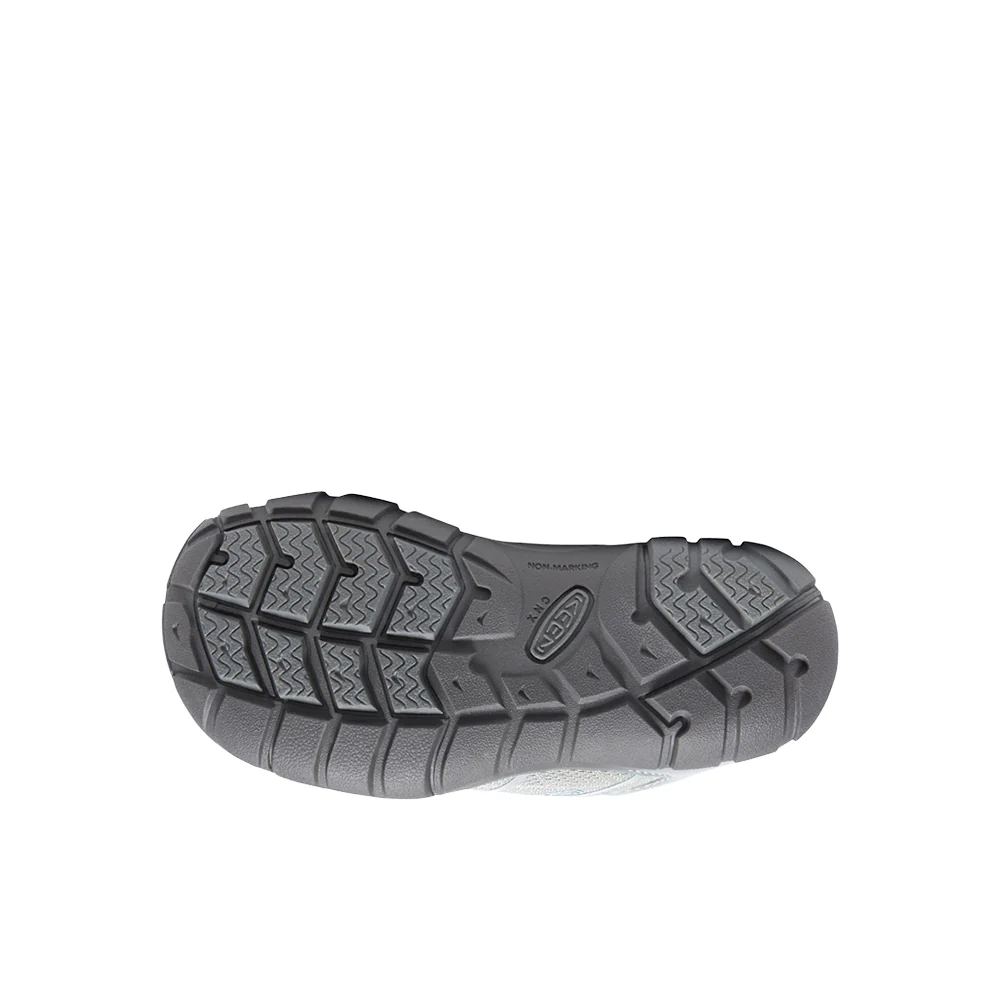 Chandler 2 CNX Slip On Sneakers (Little Kid) - Image 4