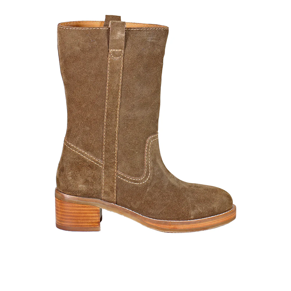 Crush It Round Toe Pull On Boots