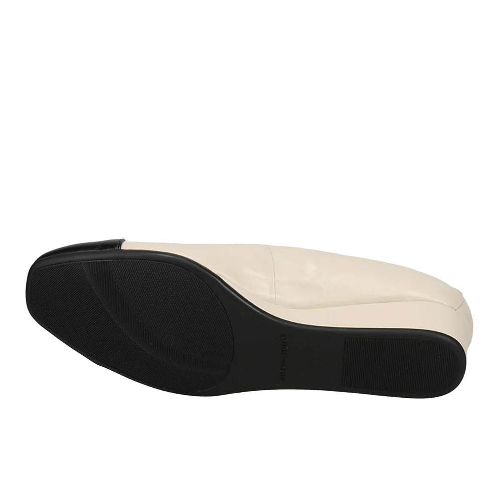 Gracey Round Toe Wedge Pump - Image 5
