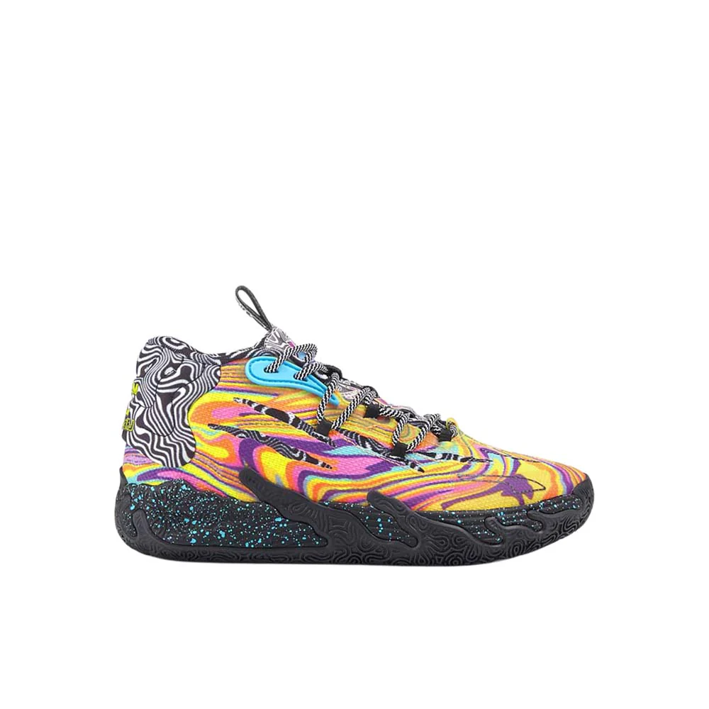 MB.03 Dexter's Lab Basketball Shoes (Big Kid)
