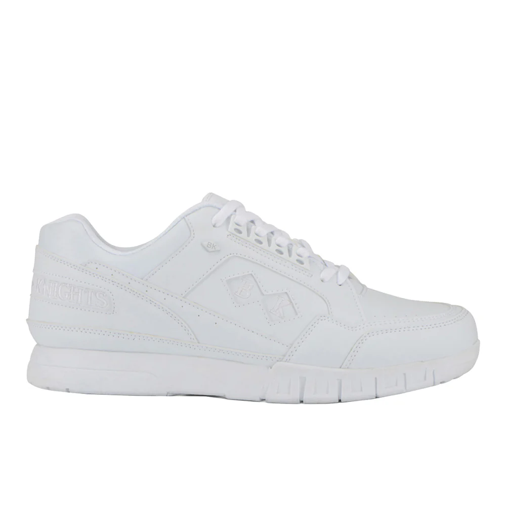 Metros Sneakers