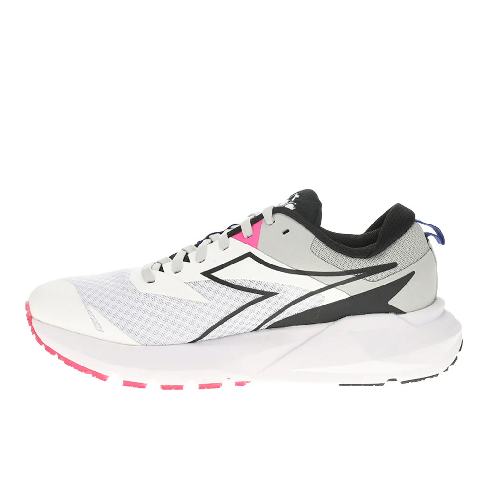 Mythos Blushield Vigore 3 Running Shoes - Image 3