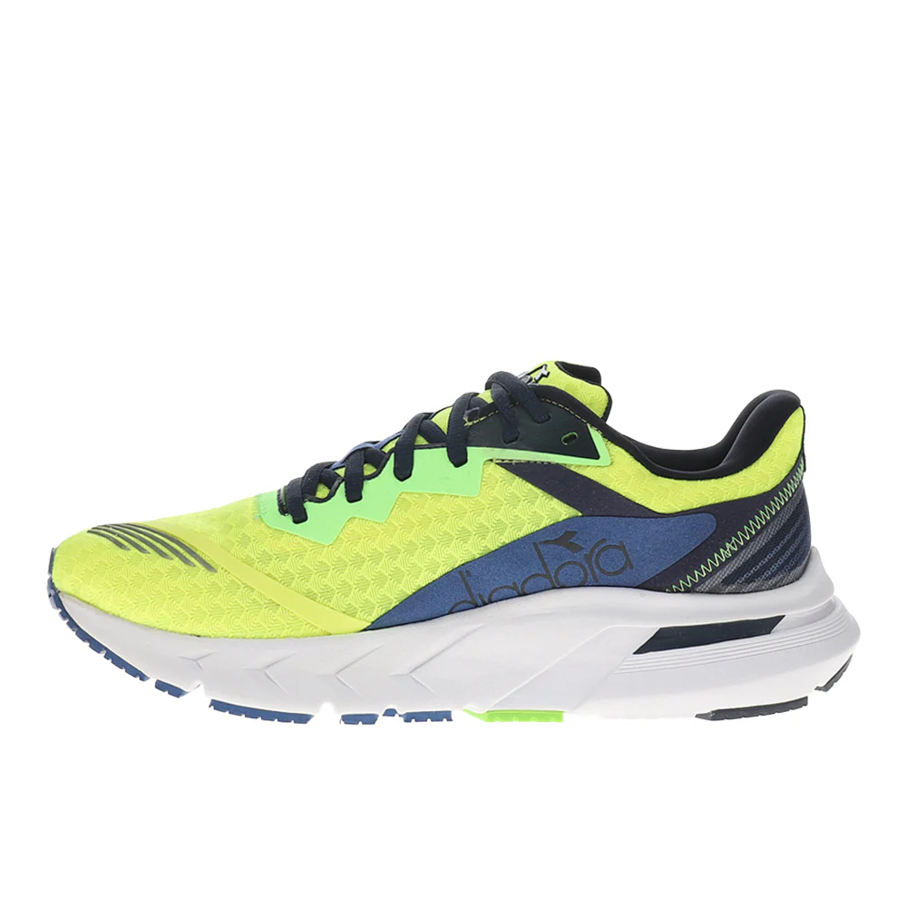 Mythos Blushield Volo 2 Running Shoes - Image 3