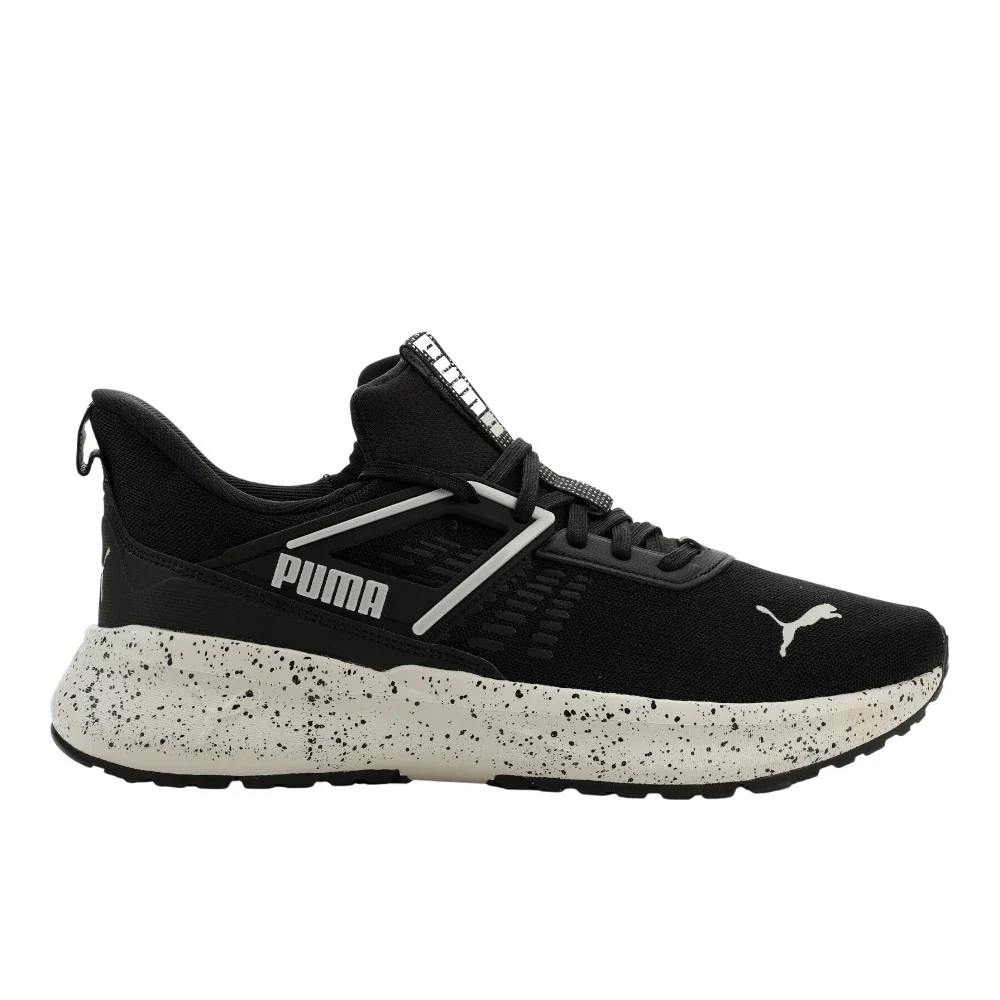 Outpace Speckle Sneakers