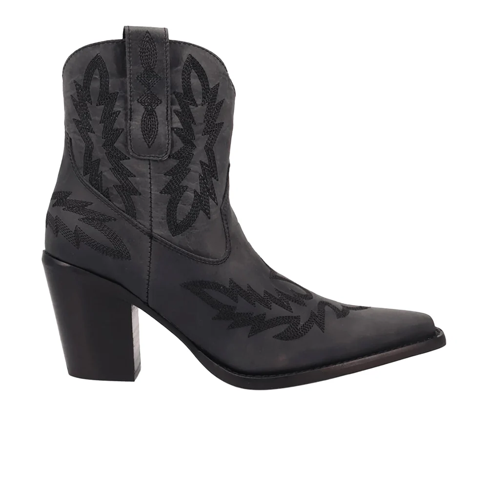 Rocky Top Embroidered Pointed Toe Cowboy Booties