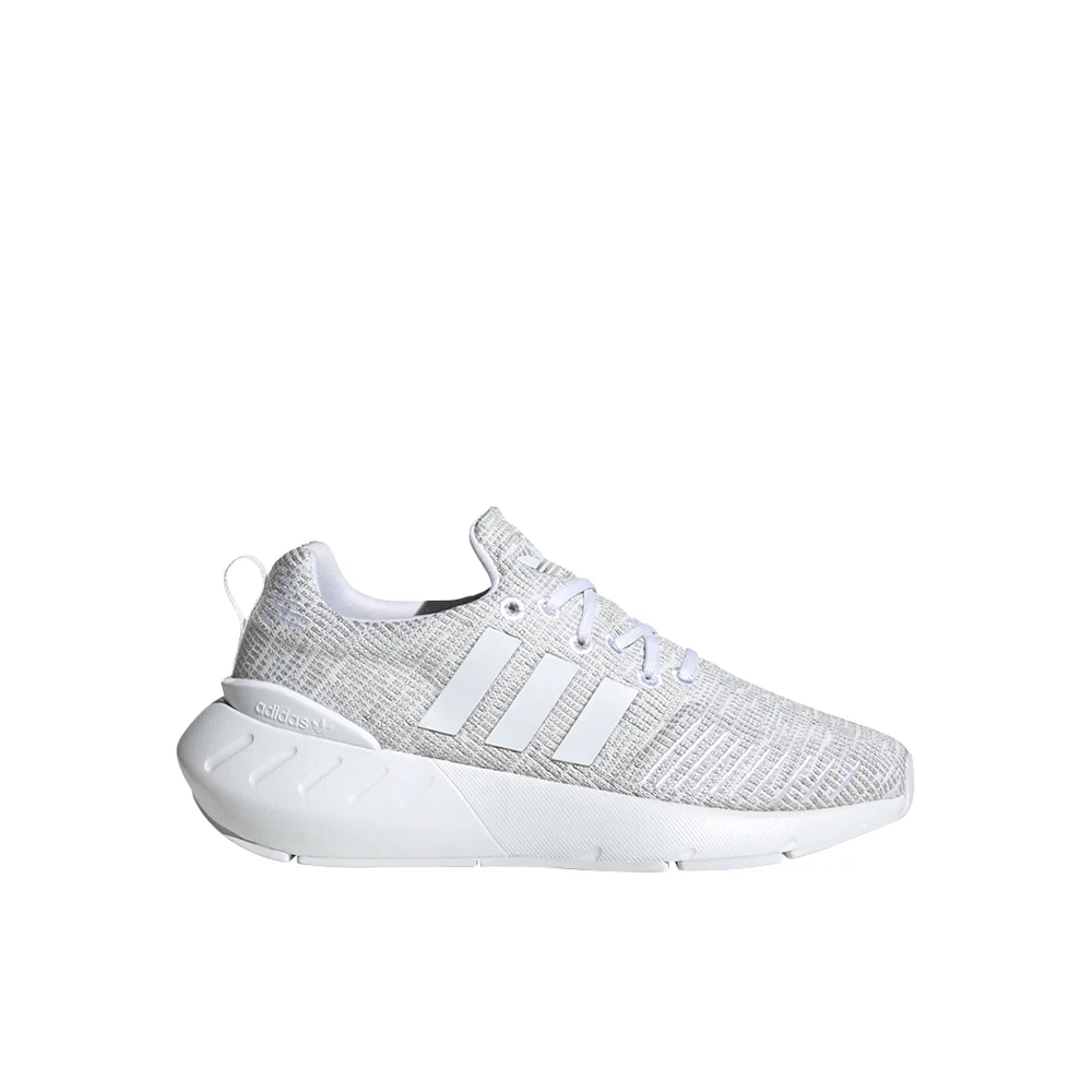 Swift Run 22 Running Shoes (Big Kid)