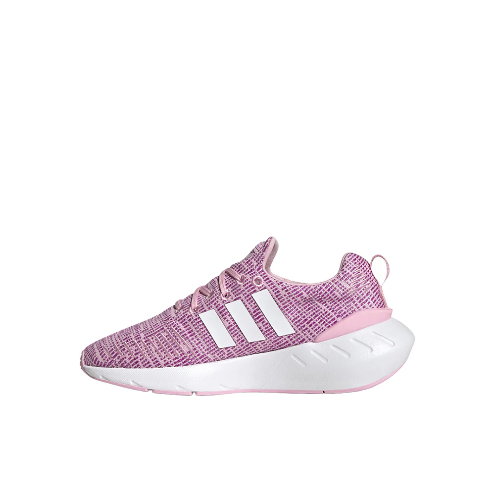 Swift Run 22 Running Shoes (Big Kid) - Image 3