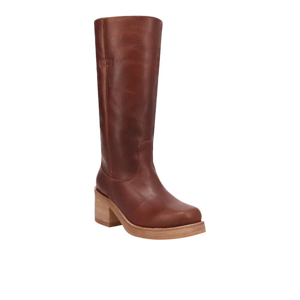 Vagabond Round Toe Pull On Boots - Image 2