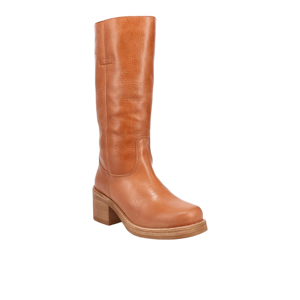 Vagabond Round Toe Pull On Boots - Image 2