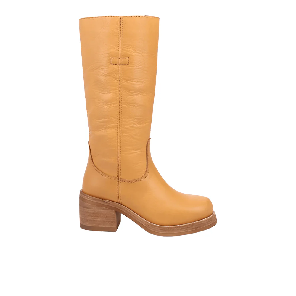 Vagabond Round Toe Pull On Boots
